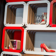 Ecodesign Collection Lessmore di Giorgio Caporaso per la Boutique Cinzia Rocca di Milano: espositore in cartone More Light