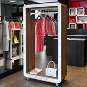 Ecodesign Collection Lessmore di Giorgio Caporaso per la Boutique Cinzia Rocca di Milano: porta abiti More Stender
