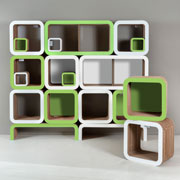 Composizione realizzata con l'arredo modulare in cartone Moretto e Morettino nei colori Verde Lime e Bianco