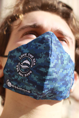 Love the Sea la mascherina per proteggersi e aiutare il mare - design Giorgio Caporaso - Lessmore